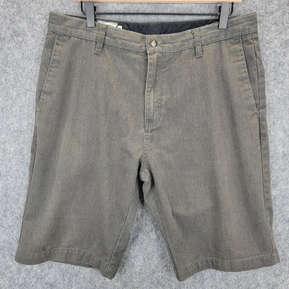 Volcom‎ Shorts Mens 33 Corp Class Casual Chino Hybrid Lightweight Skate